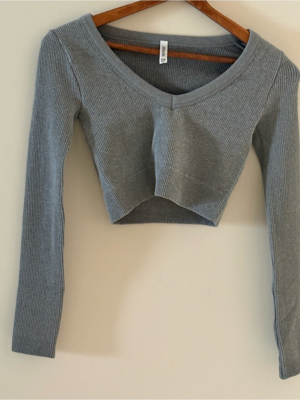 Zenana Outfitters Gray Ribbed Top NWOT Crop Top  S/M